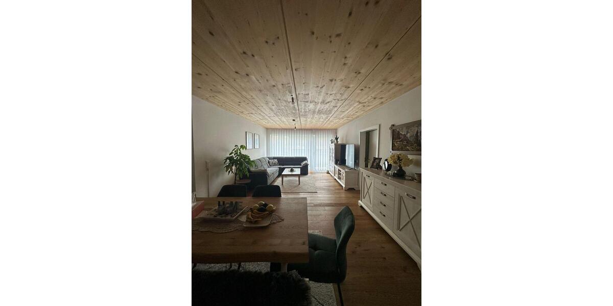 4-Zimmerwohnung mit Balkon und TG-Stellplatz 4 zimmer