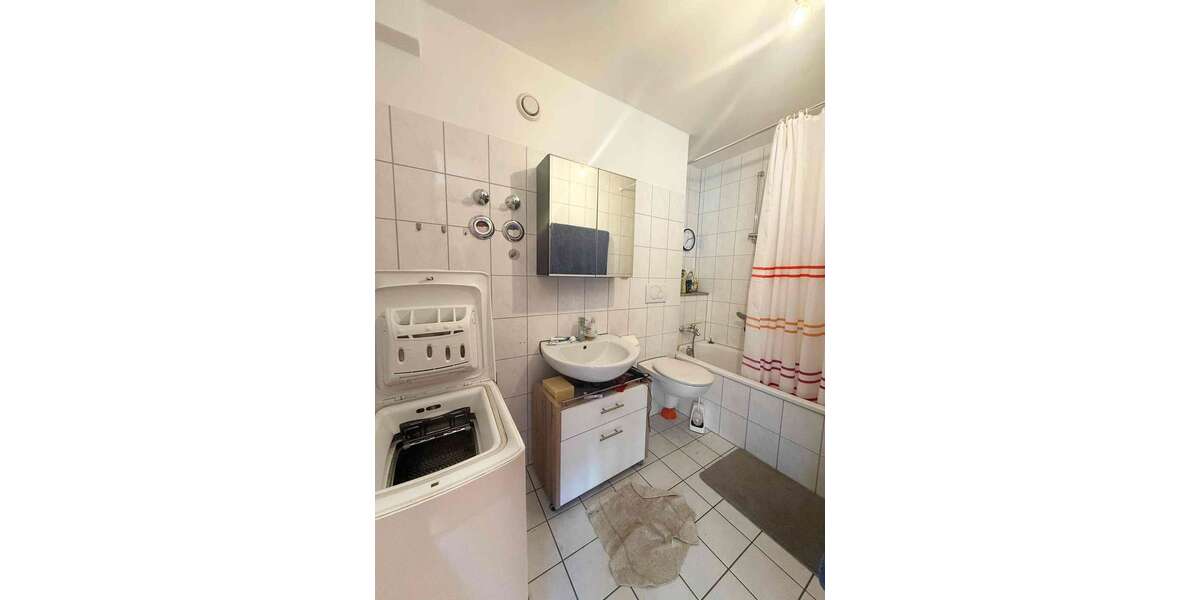 Quadrate nähe Uni Gepflegte 2 ZKB DG-Wohnung mit Terrasse TG Stellplätze inkl. - Dachgeschoßwohnung Mannheim | Angebot:21539839