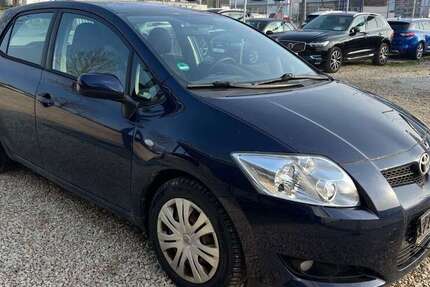 Toyota Auris 237.600 km 2.499 &euro; Langenau 89129