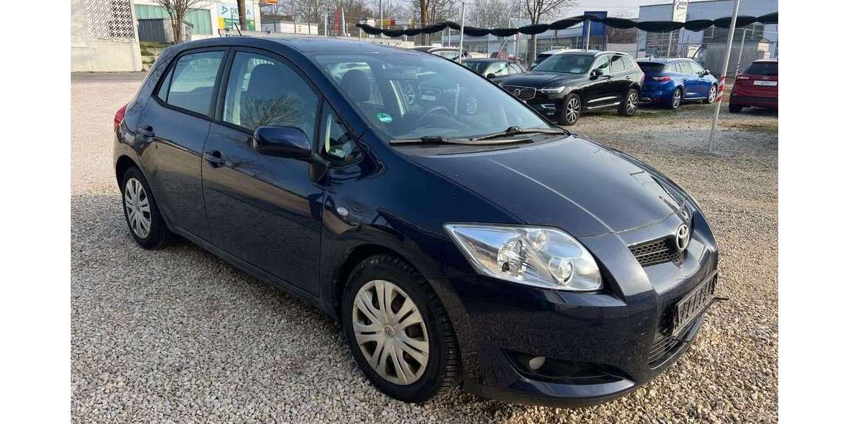 Toyota Auris 237.600 km 2.499 &euro; Langenau 89129