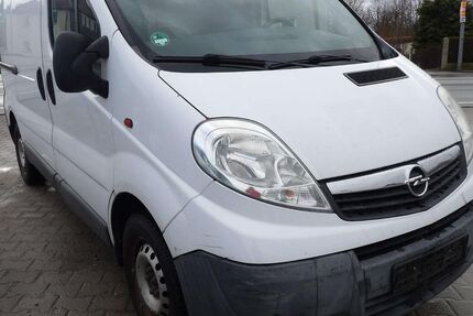 Opel Vivaro 86.000 km 6.999 &euro; Bautzen 02625