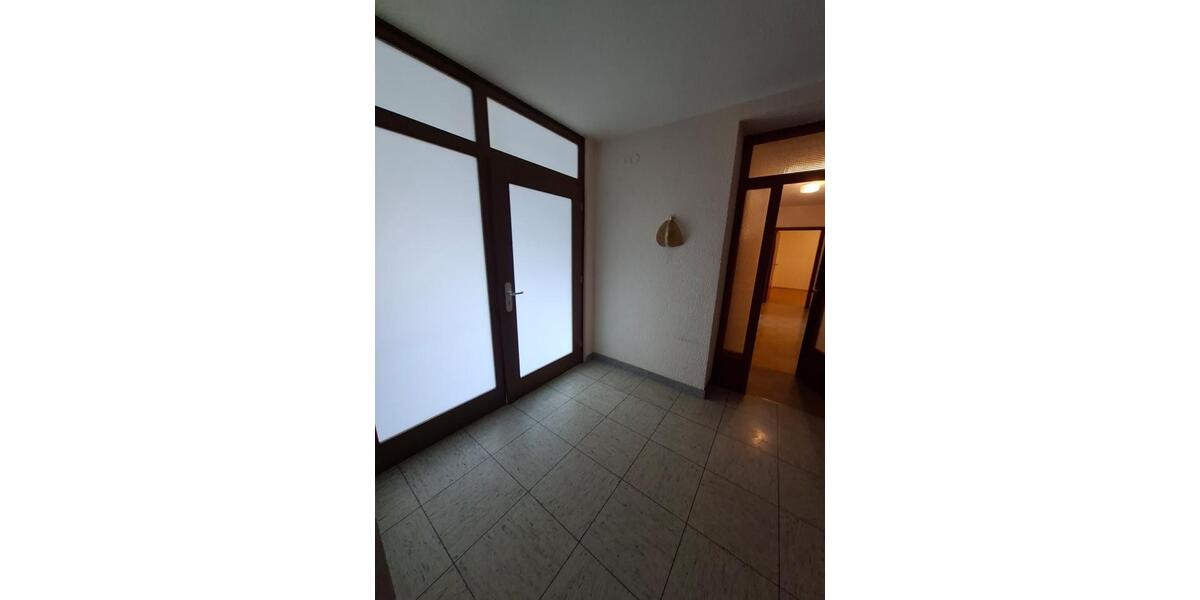 135 m² Erdgeschosswohnung zu vermieten 5 zimmer