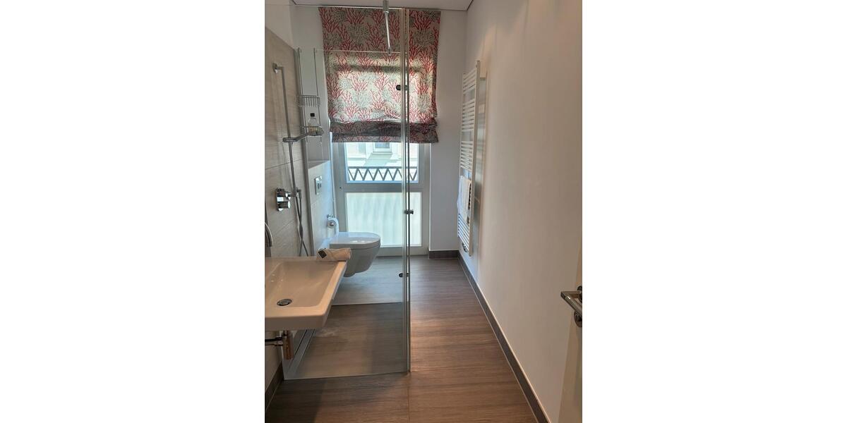 Etagenwohnung Düsseldorf Heerdt - 5 Zimmer, 198 m&sup2;, 1.450.000&euro; | Angebot:27109945