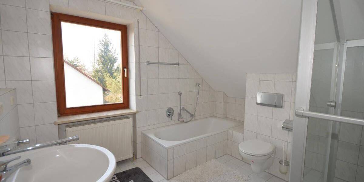 Einfamilienhaus Neumarkt Altenhof - 6 Zimmer, 170 m&sup2;, 1.580&euro; | Angebot:26891444