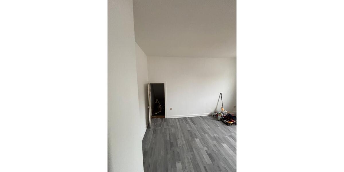 Dachgeschoßwohnung Wettenberg - 5 Zimmer, 45 m&sup2;, 700&euro; | Angebot:25146733