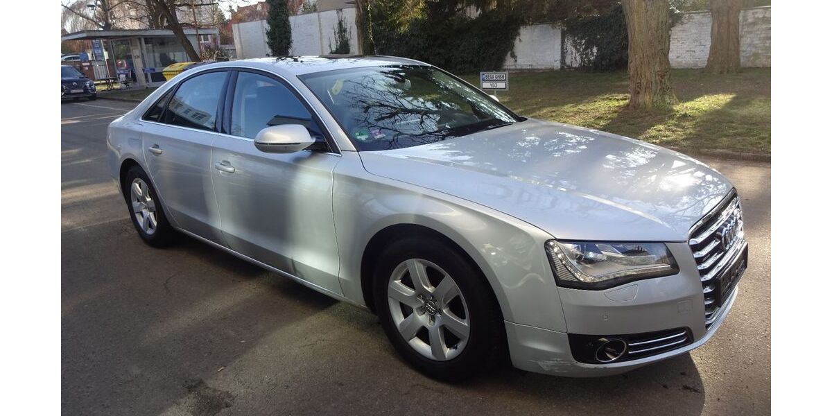 Audi A8 200.000 km 14.900 &euro; Berlin 12249