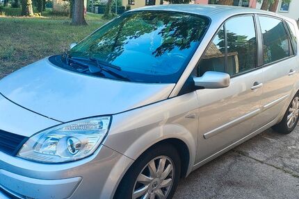 Renault Scenic 125.000 km 3.750 &euro; Uebigau-Wahrenbrück 04924