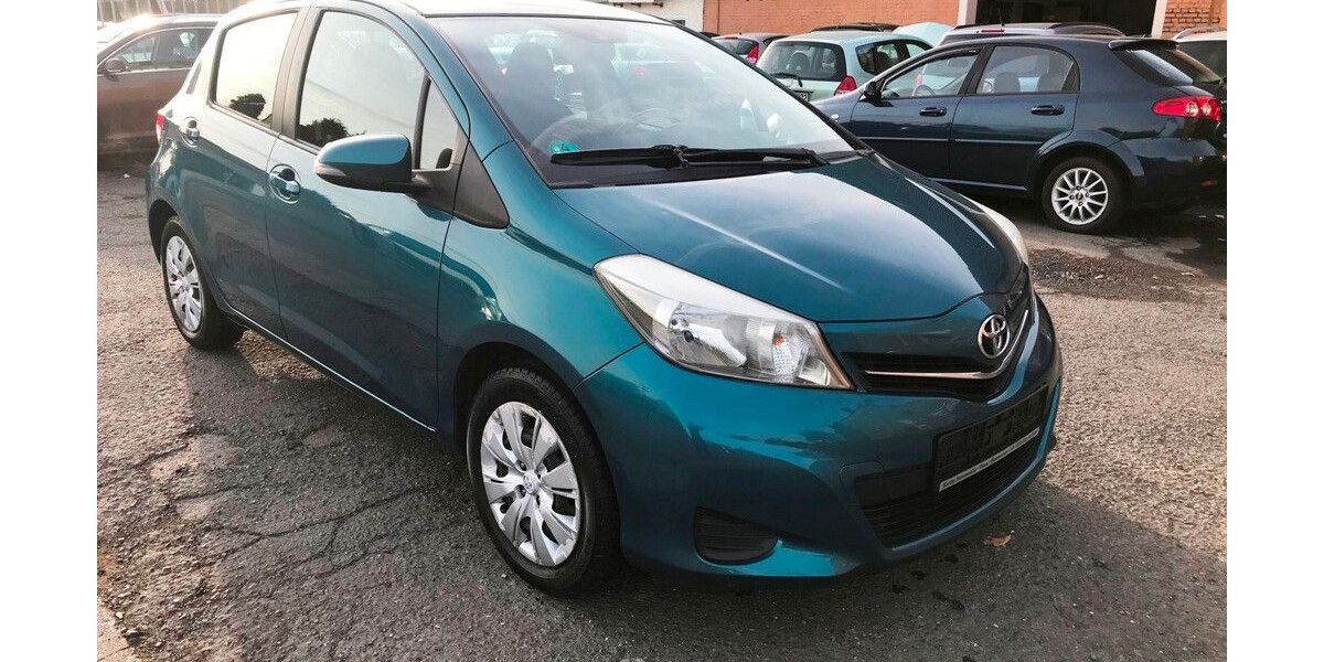 Toyota Yaris 194.449 km 4.699 &euro; Unna 59425