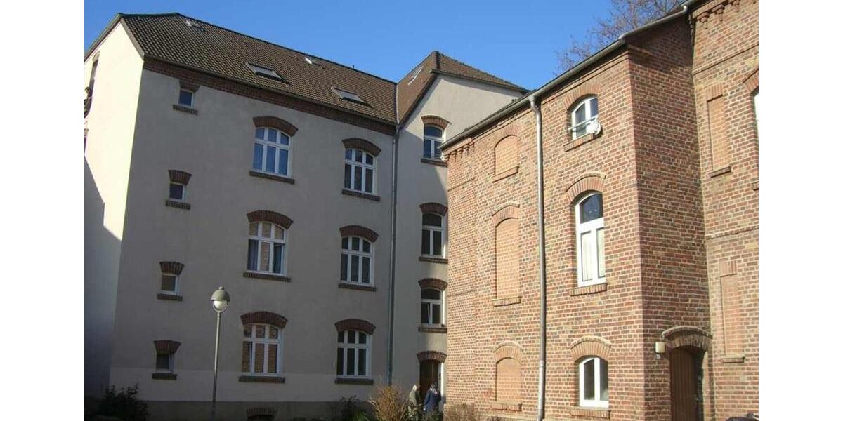 Dachgeschoßwohnung Duisburg Hamborn - 2.5 Zimmer, 53 m&sup2;, 281&euro; | Angebot:25524174