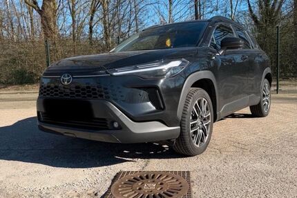 Toyota Corolla Cross 10.800 km 23.800 &euro; Mönchengladbach 41063