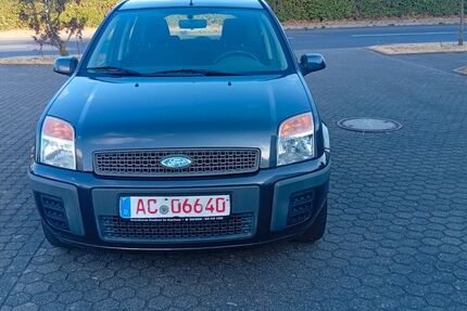 Ford Fusion 157.231 km 2.699 &euro; Aachen 52080