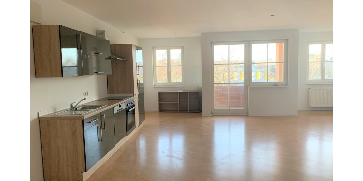 Mehrfamilienhaus mit 4 Wohnungen + 2 Gewerbeeinheiten - Einfamilienhaus Großenhain | Angebot:26287472