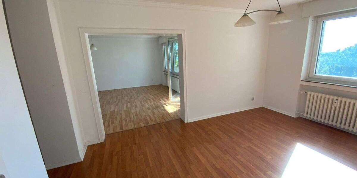 Etagenwohnung Wiesbaden Klarenthal - 3 Zimmer, 106 m&sup2;, 1.130&euro; | Angebot:24779986