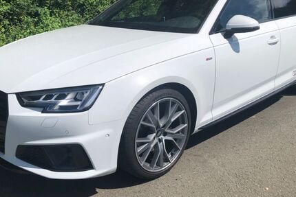 Audi A4 65.000 km 22.400 &euro; Paderborn 33104