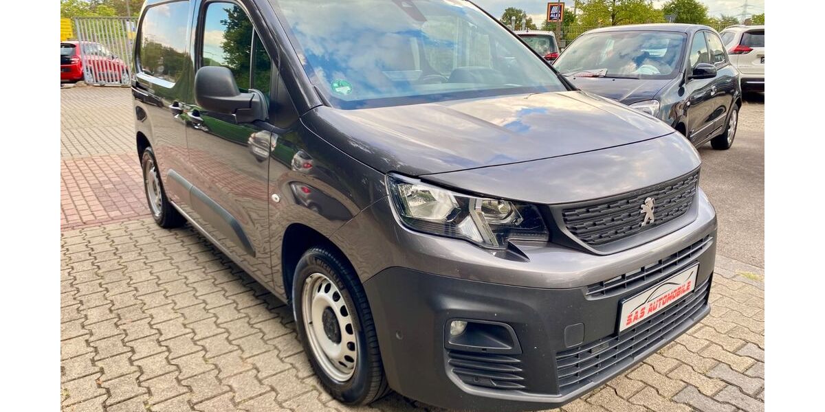 Peugeot Partner 216.710 km 9.200 &euro; Moers 47445