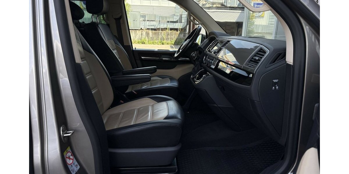 VW T6 Multivan Highline 4Motion DAB/KAMERA/7-SITZER 91.514 km 41.900 &euro; Villingen-Schwenningen 78054