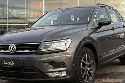 VW Tiguan 2.0 TDI COMFORTLINE BMT/LED/AHK/KAMERA 64.386 km 19.900 &euro; Villingen-Schwenningen 78054
