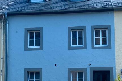 Haus Bitburg - 5 Zimmer, 150 m&sup2;, 250.000&euro; | Angebot:26824013