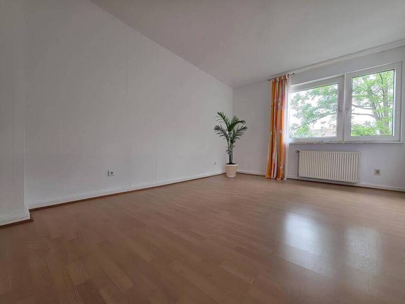 Frohnhausen: Schöne, ruhige 2,5-Zimmer-Wohnung mit EBK sucht neue Mieter