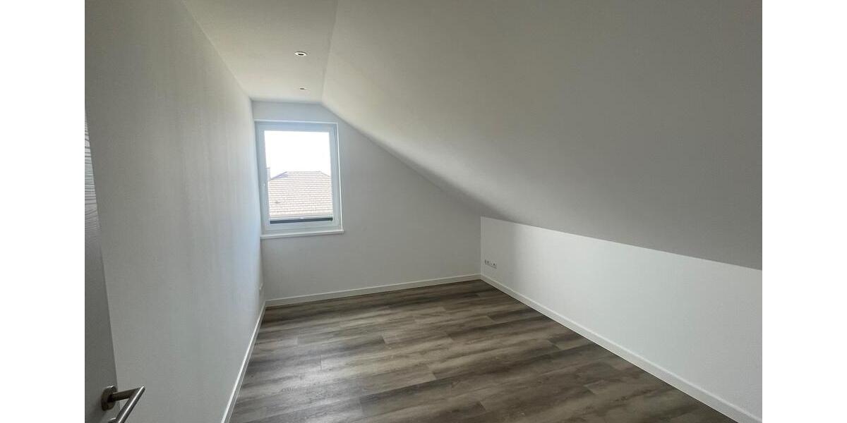 Etagenwohnung Sassnitz - 3 Zimmer, 97 m&sup2;, 1.100&euro; | Angebot:25436489