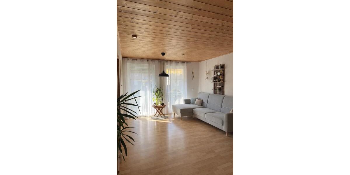 Etagenwohnung Frontenhausen - 3 Zimmer, 86 m&sup2;, 980&euro; | Angebot:26164339