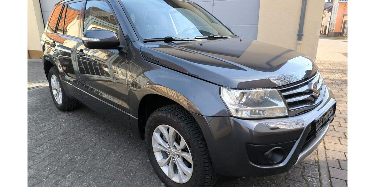 Suzuki Grand Vitara 47.000 km 18.990 &euro; Wallertheim 55578