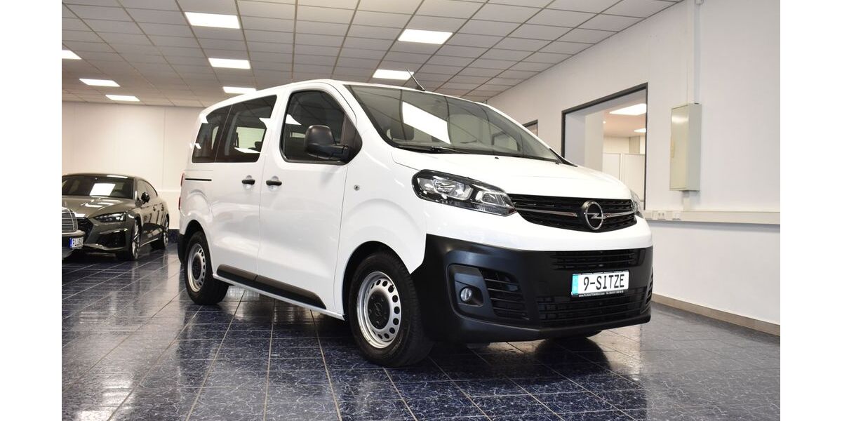 Opel Vivaro 119.637 km 17.770 &euro; Nürnberg 90431