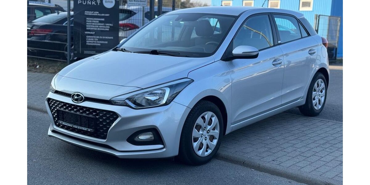 Hyundai i20 73.693 km 9.990 &euro; Wildau 15745