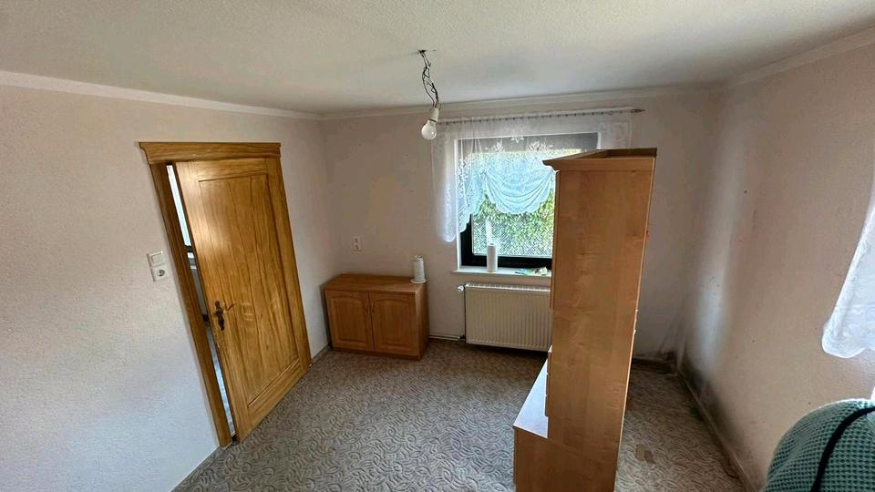 Einfamilienhaus Bischofswerda - 4 Zimmer, 90 m&sup2;, 79.000&euro; | Angebot:26962793