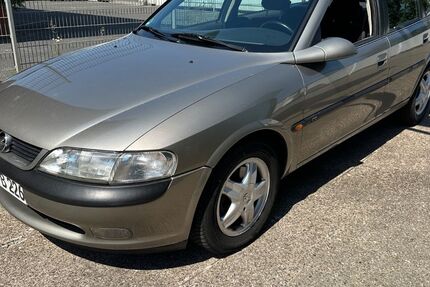 Opel Vectra 174.000 km 2.250 &euro; Köln 50999