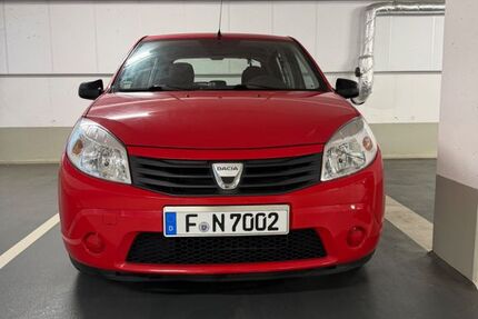 Dacia Sandero 69.000 km 3.700 &euro; Frankfurt 65931