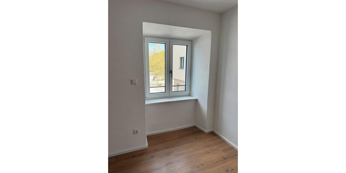 Etagenwohnung Abensberg - 4 Zimmer, 99 m&sup2;, 1.075&euro; | Angebot:26357917