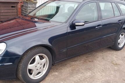Mercedes-Benz E 220 294.365 km 2.250 &euro; lemgow 29485