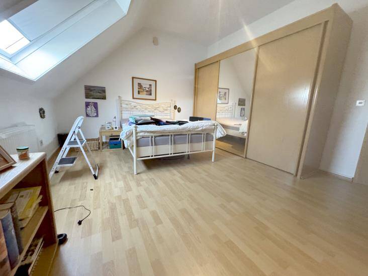 Leerstehendes Zweifamilienhaus mit Charakter wartet auf kreative neue Eigentümer
