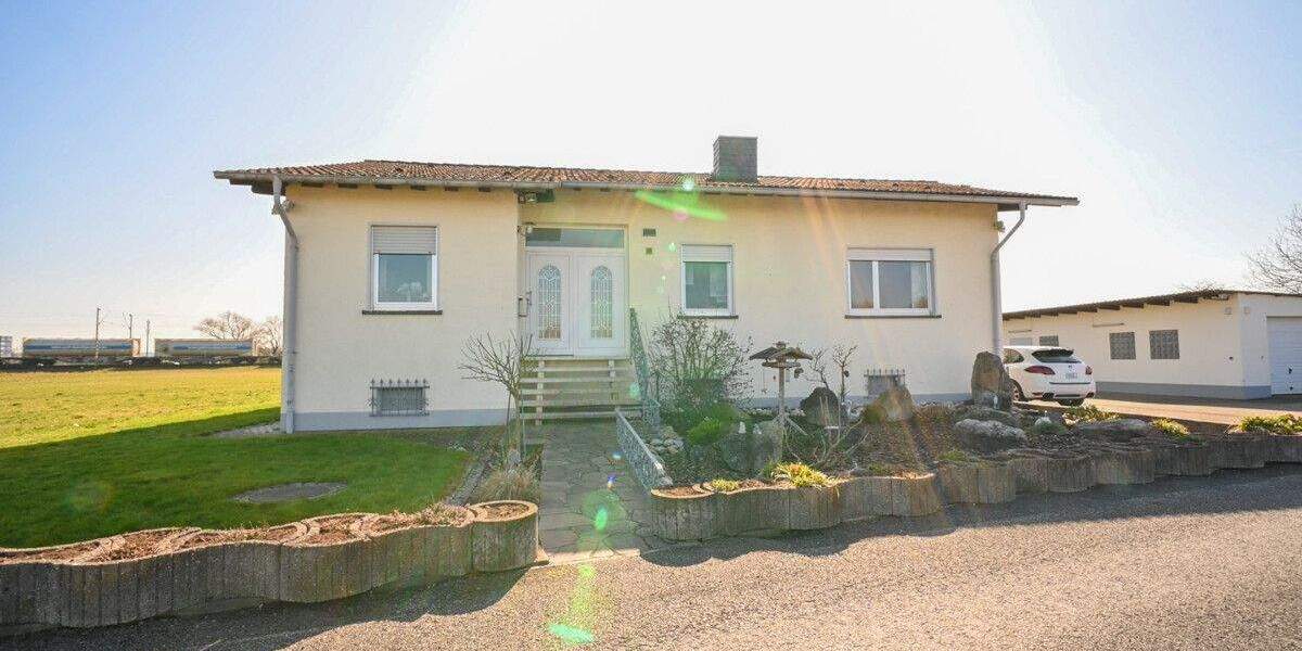 Einfamilienhaus Babenhausen Sickenhofen - 6 Zimmer, 252 m&sup2;, 1.250.000&euro; | Angebot:25390312