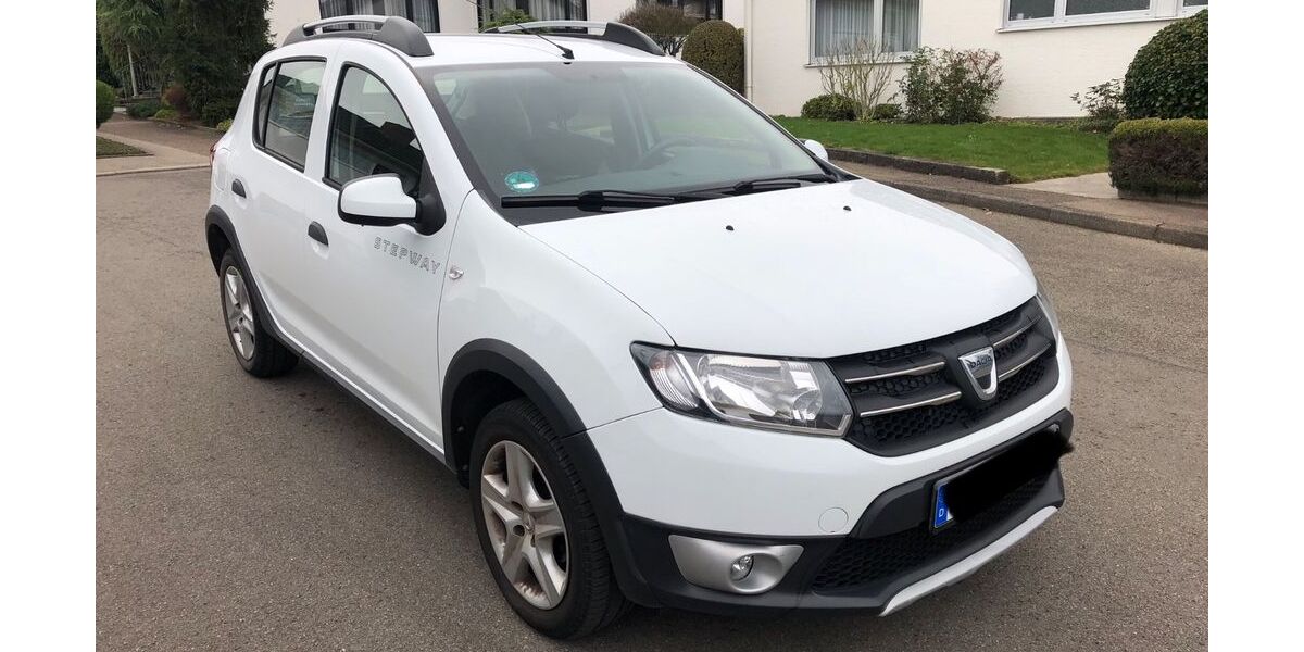 Dacia Sandero 118.000 km 5.500 &euro; Stuttgart 70191