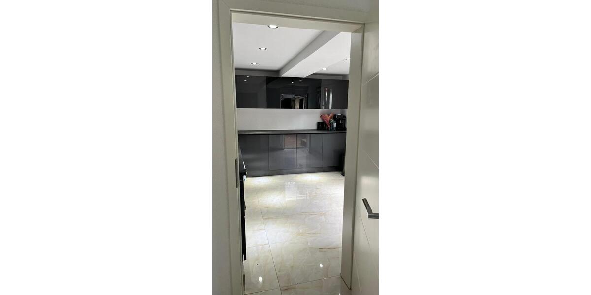 Einfamilienhaus Lebach - 10 Zimmer, 200 m&sup2;, 300.000&euro; | Angebot:22079790