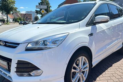 Ford Kuga 82.000 km 14.990 &euro; Lübeck 23556
