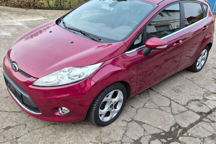 Ford Fiesta 270.000 km 1.690 &euro; Himbergen 29584