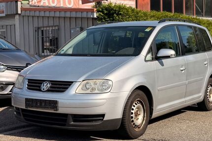 VW Touran 109.000 km 2.990 &euro; Birkenfeld bei Pforzheim 75217