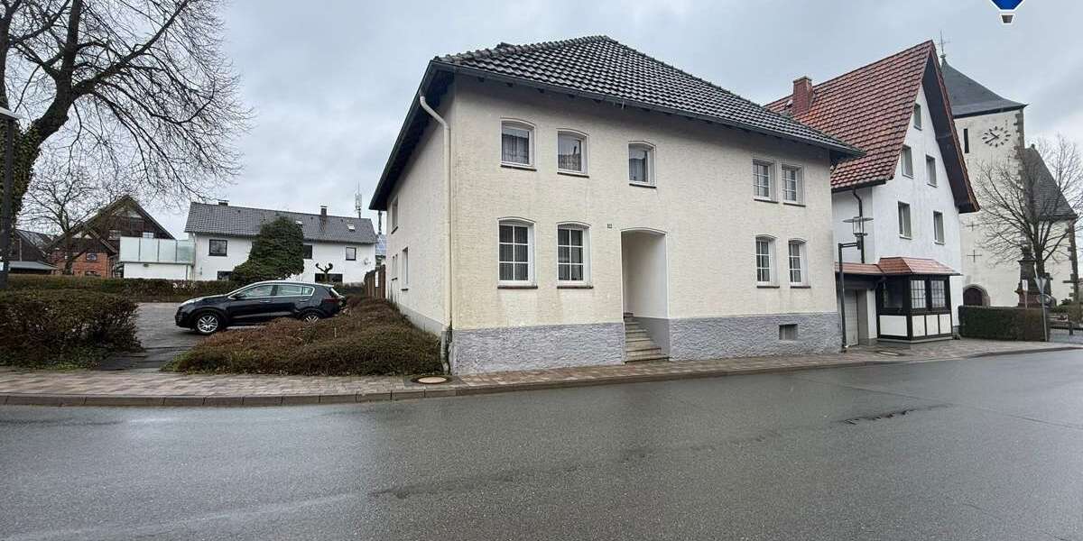 Einfamilienhaus Bad Driburg - 10 Zimmer, 220 m&sup2;, 99.990&euro; | Angebot:26389207