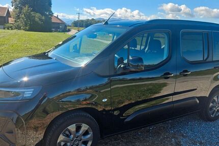 Opel Combo Life 9.797 km 21.700 &euro; Feldafing - Garatshausen 82340