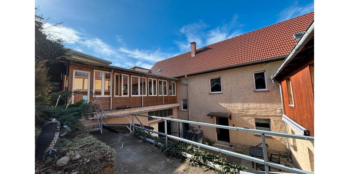 Reihenhaus Freyburg (Unstrut) - 6 Zimmer, 200 m&sup2;, 300.000&euro; | Angebot:25569680