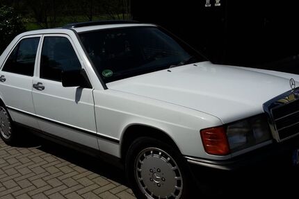 Mercedes-Benz 190 139.625 km 8.500 &euro; Mühlental-Elstertal 08626