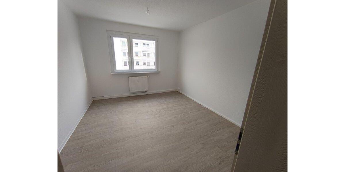 Etagenwohnung Treuen - 3 Zimmer, 62 m&sup2;, 370&euro; | Angebot:25324477