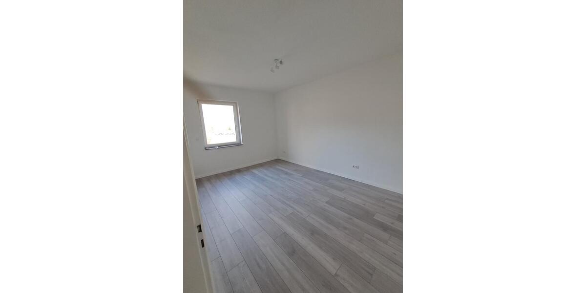Erdgeschoßwohnung Koblenz Bubenheim - 4 Zimmer, 107 m&sup2;, 1.100&euro; | Angebot:25436204