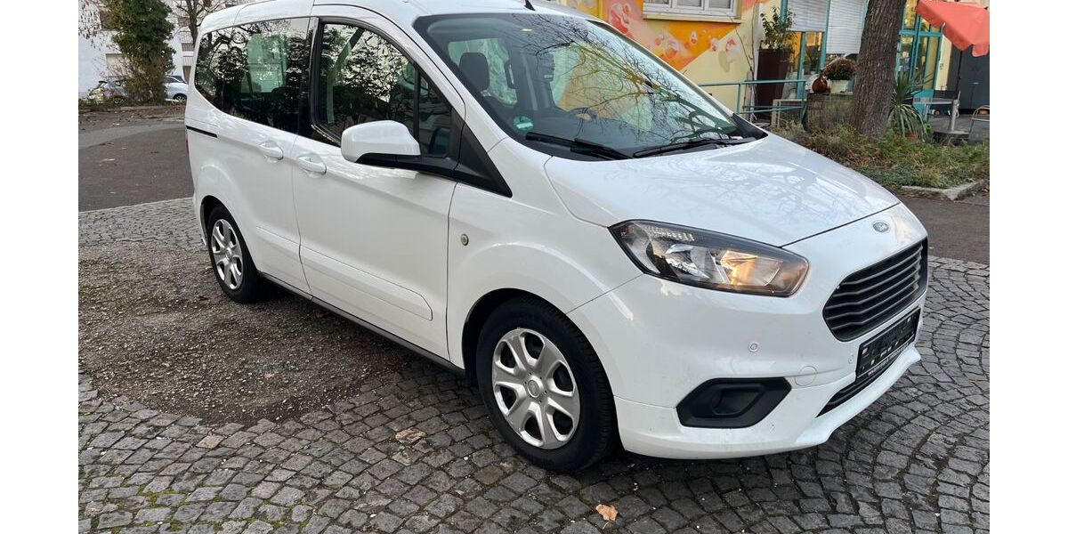 Ford Tourneo Courier 189.000 km 7.200 &euro; Nürnberg 90482
