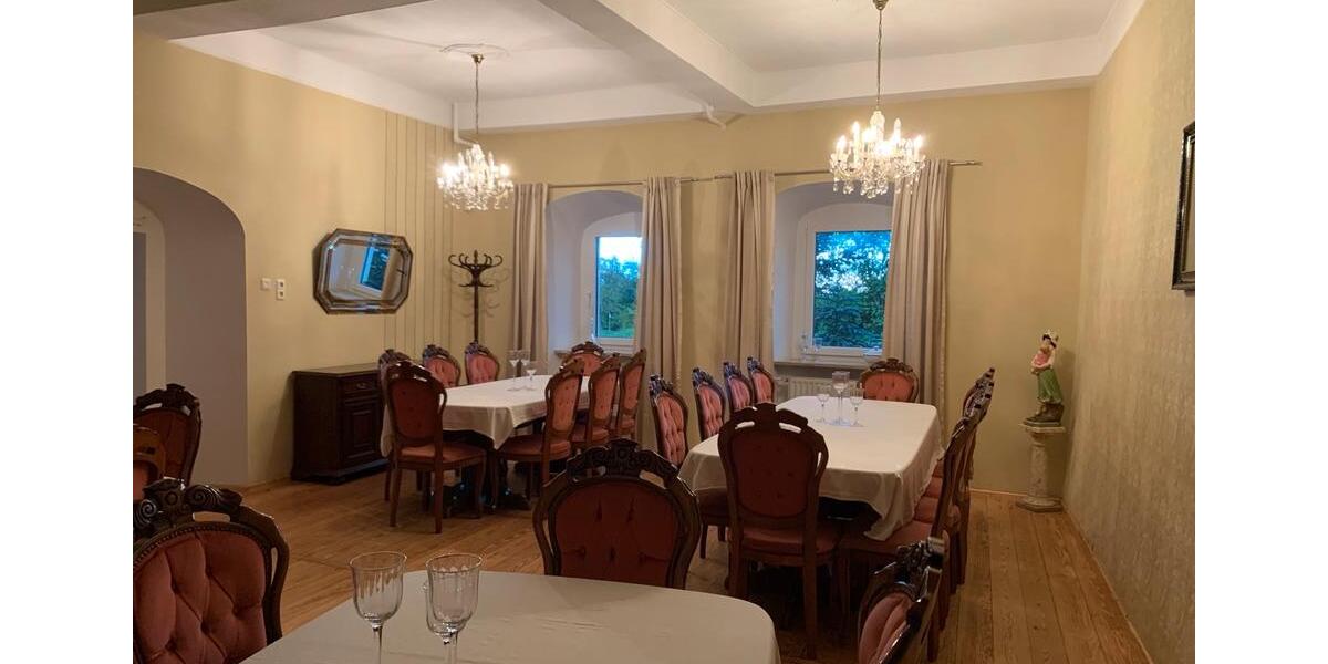 Einfamilienhaus Querfurt - 16 Zimmer, 650 m&sup2;, 270.000&euro; | Angebot:23769110