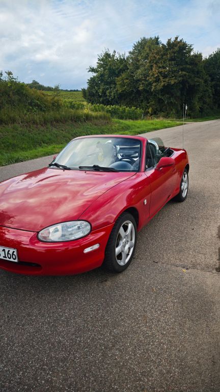 Mazda MX-5 240.000 km 3.500 € Oberotterbach 76889