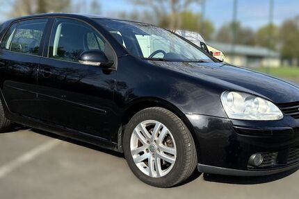 VW Golf 182.000 km 2.599 &euro; Niederwerrn 97464